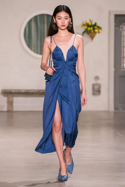 Look 35